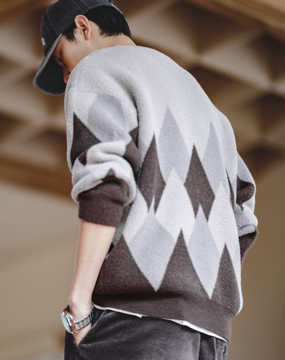 American Snow Mountain Velvet Contrast Color Men's Sweater - Harmony Gallery