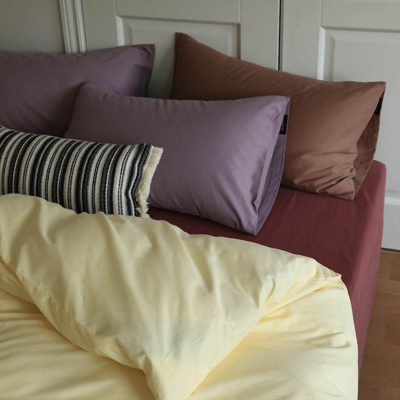 Minimalist Color-Blocked Warm Pure Cotton Thickened Brushed Four-Piece Bed Set - Harmony Gallery