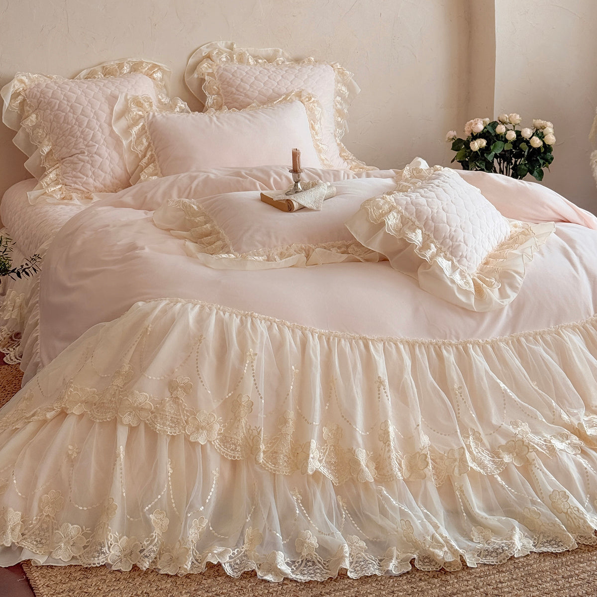 French Romantic Four-Pieces Thickened Warm Double-Sided Baby Lace Trim Bed Set - Harmony Gallery