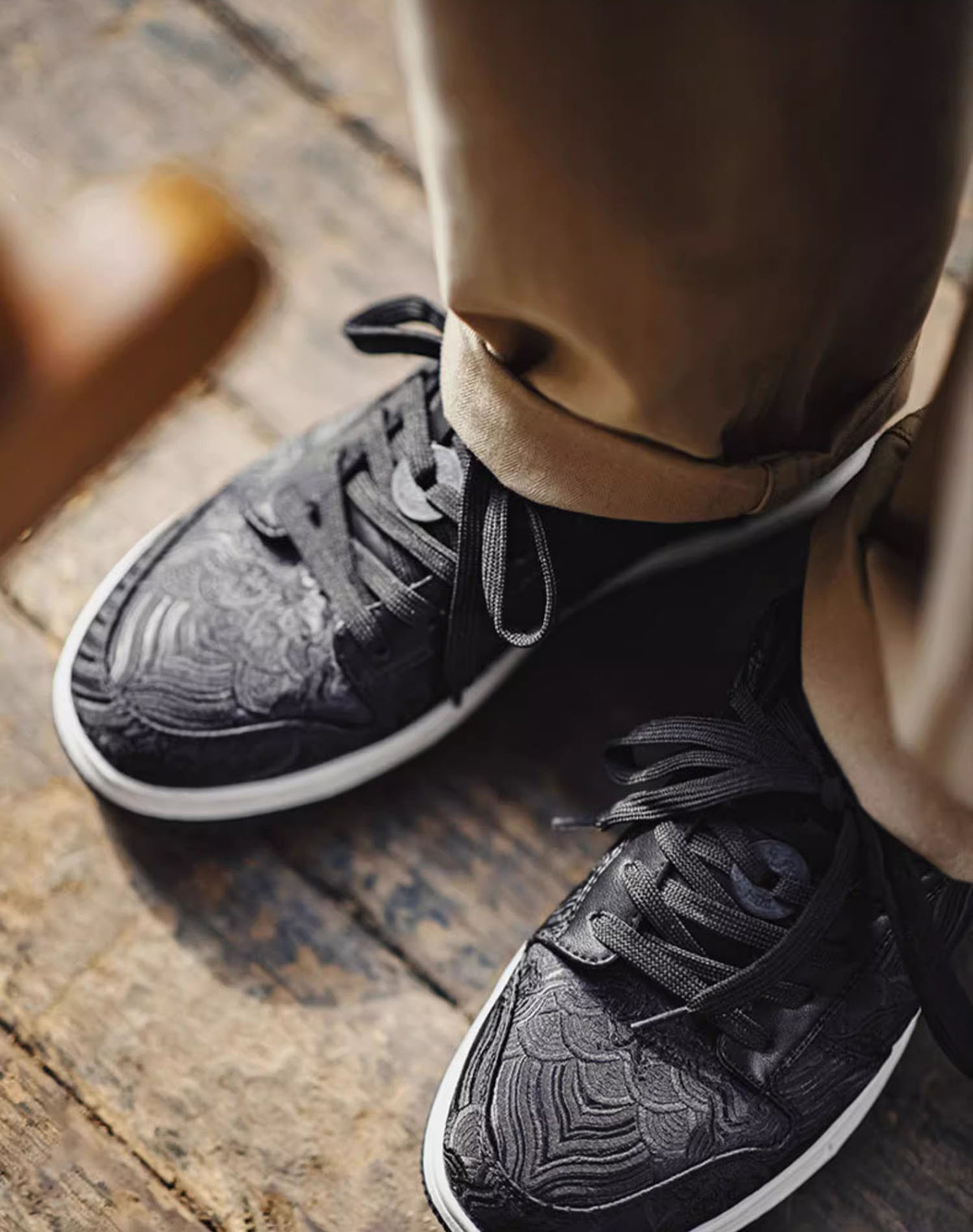 Wealthy Silk Koi Carp Retro Versatile Sports Men's Casual Shoes - Harmony Gallery