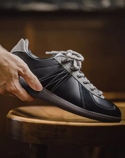 German Retro Graphite Black Versatile Soft-Soled Sports Men's Casual Shoes - Harmony Gallery