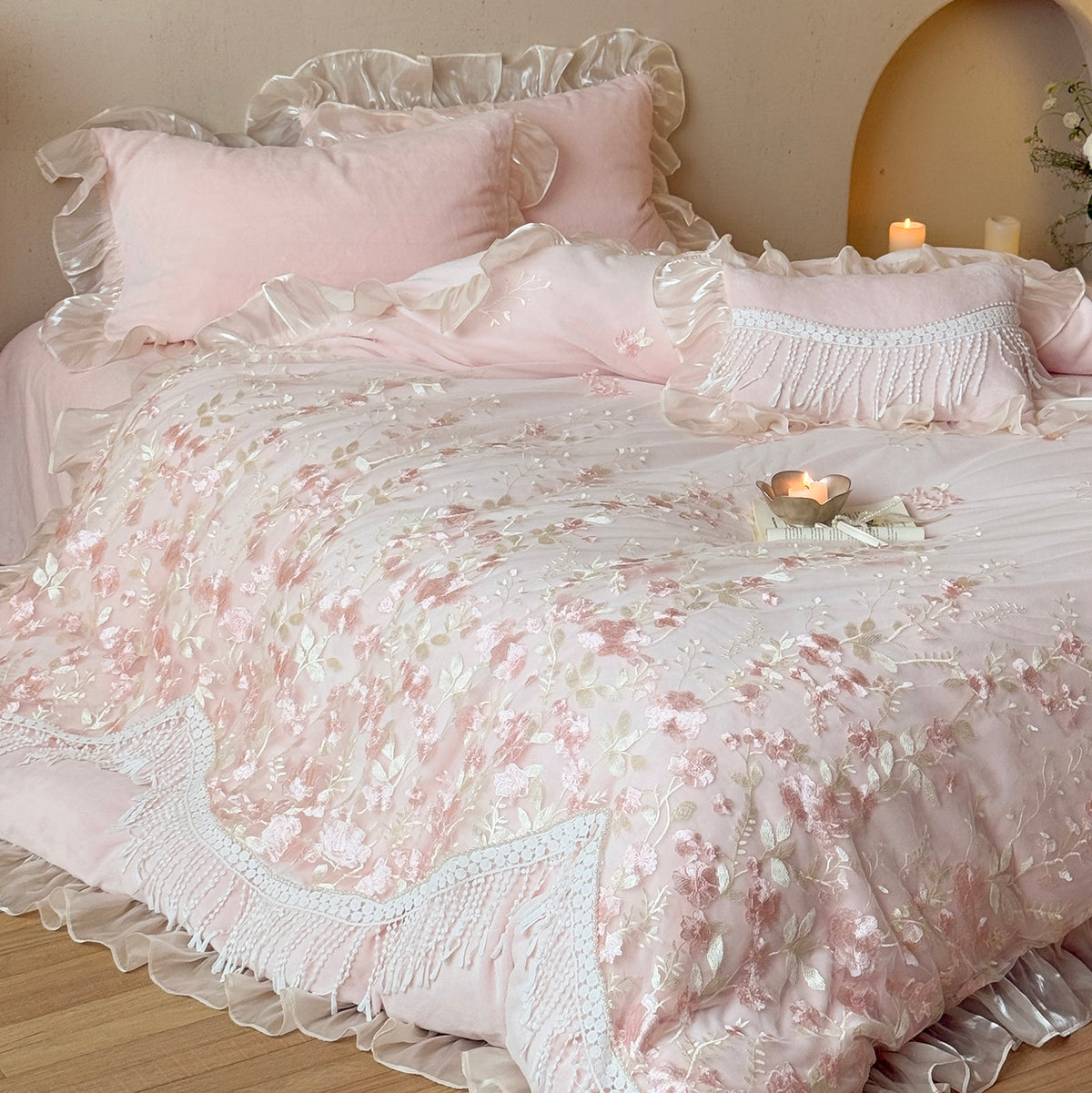 French Romantic Heavy-Duty Four-Piece Warm Double-Sided Coral Fleece Bed Set - Harmony Gallery