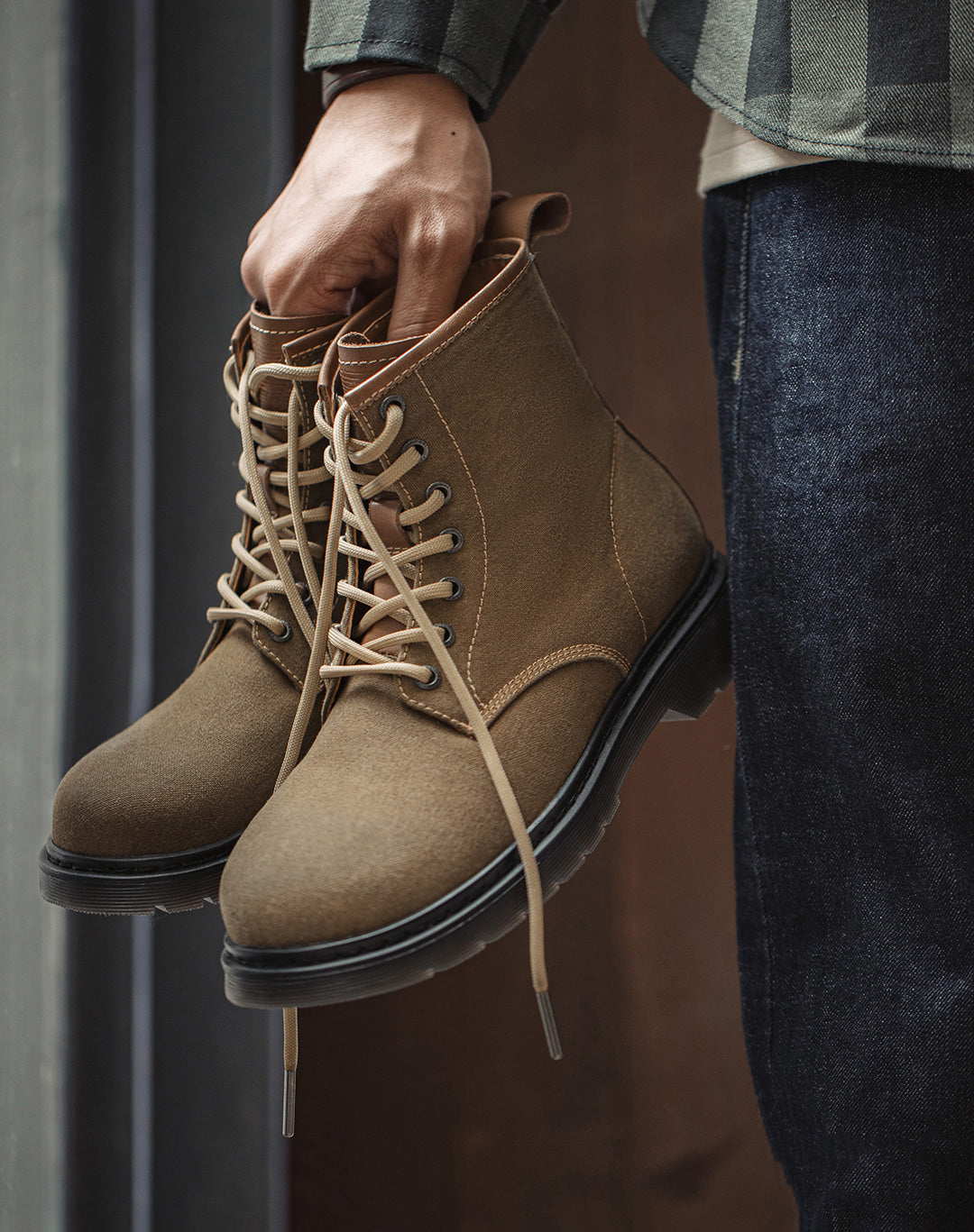 American Retro Age Of Navigation Waxed Canvas Martin Top Men's Boot - Harmony Gallery