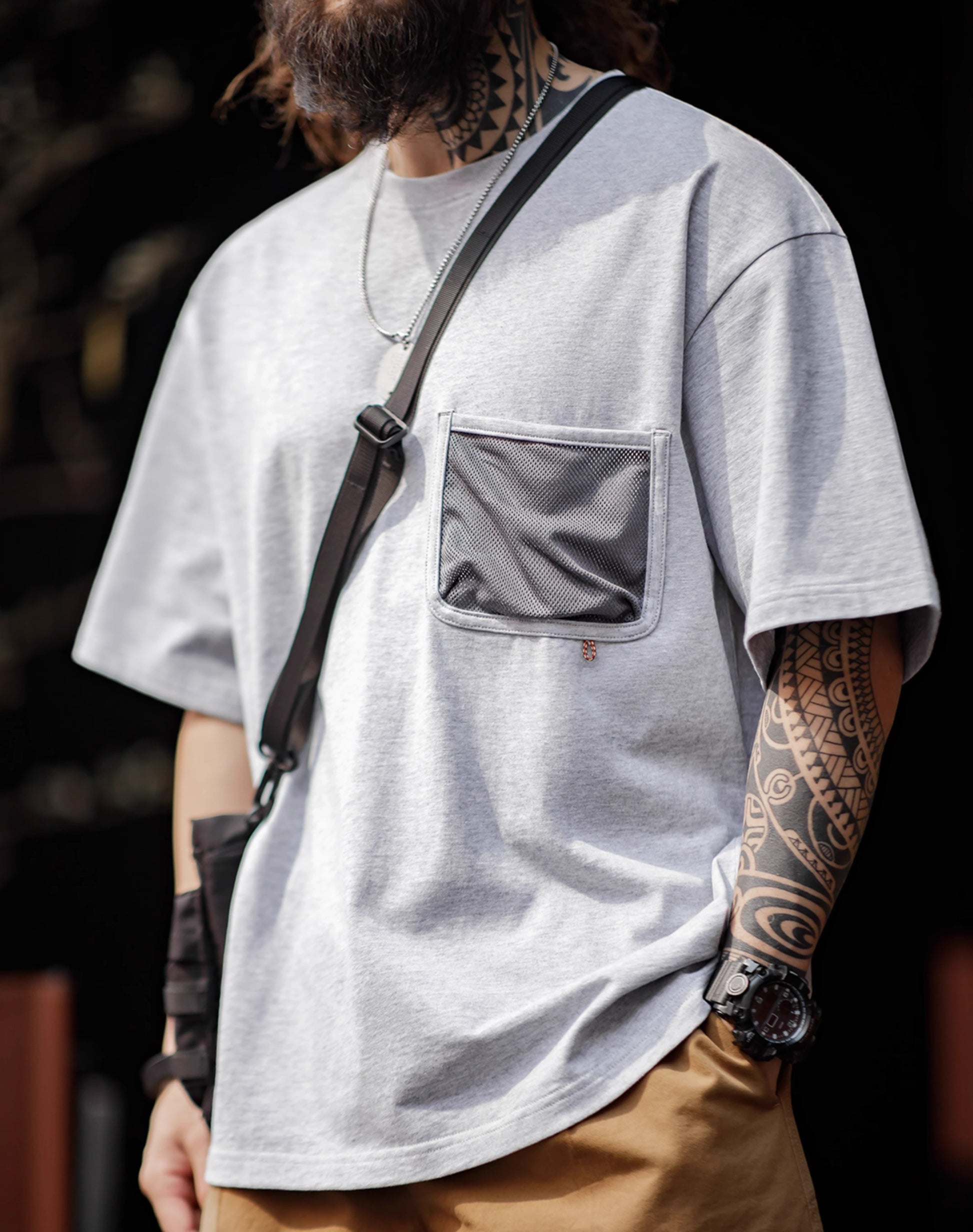American Mountain Pocket off-shoulder Half-Sleeved Men's T-Shirt - Harmony Gallery