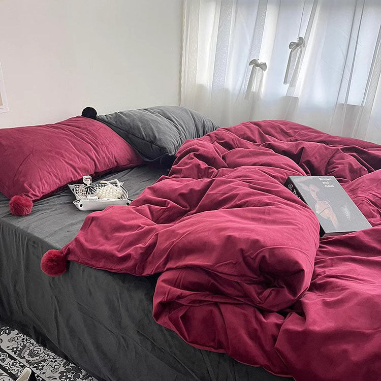 Contrast Color Retro Milk Velvet Four-piece Thickened Warm Bed Set - Harmony Gallery