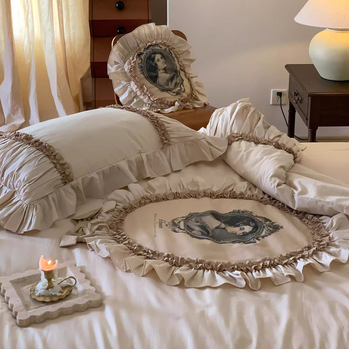 Romantic Paris Dream Four-piece Lace Figure Painting Cotton Bed Set - Harmony Gallery