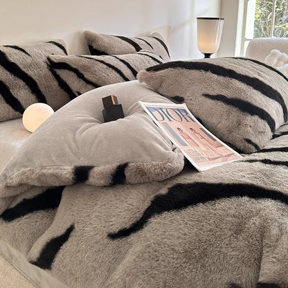 Light Luxury Rabbit Hair Milk Velvet Four-Piece Double-Sided Bed Set - Harmony Gallery