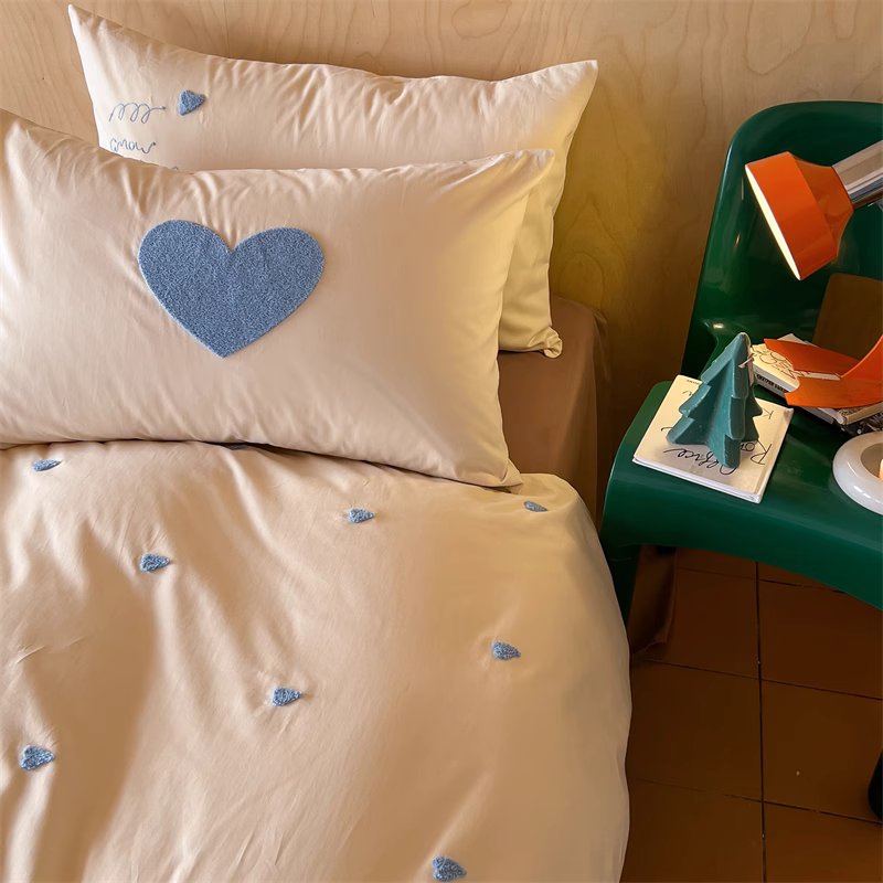 Sweet Love Brushed Four-Piece Pure Cotton Towel Embroidered Bed Set - Harmony Gallery