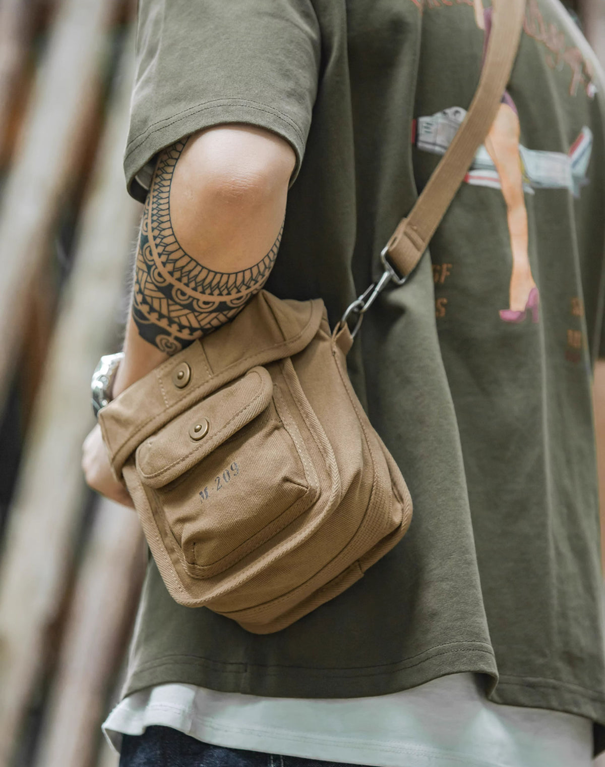American M209 Tactical Canvas One-Shoulder Magnetic Men's Bag - Harmony Gallery