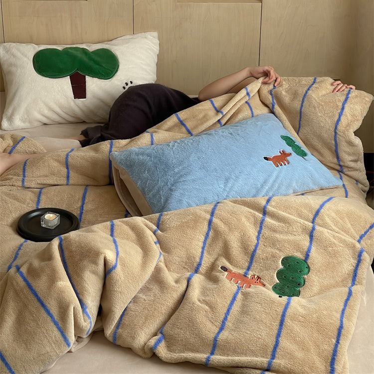 Winter Wool Forest Fox Thickened Rabbit Warm Four-Piece Bed Set - Harmony Gallery