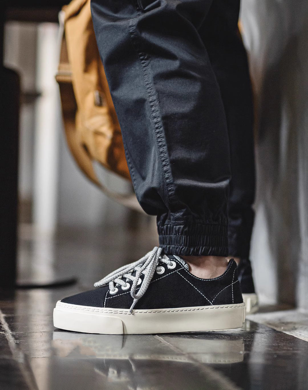 Canvas Thick-Soled Suede Low-Top Height-Enhancing Sports Men's Canvas Shoes - Harmony Gallery