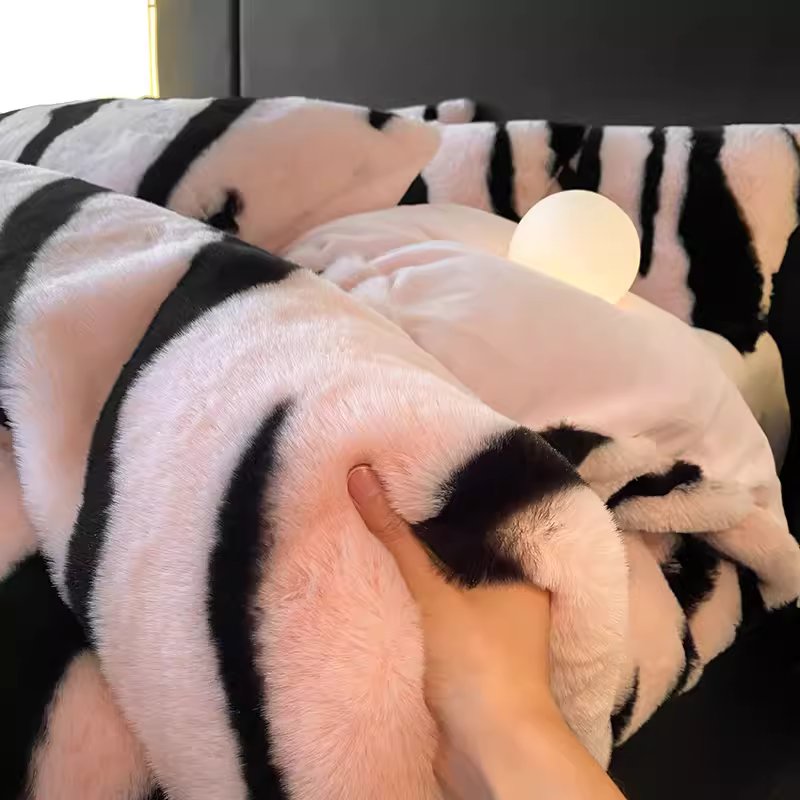 Light Luxury Rabbit Hair Milk Velvet Four-Piece Double-Sided Bed Set - Harmony Gallery