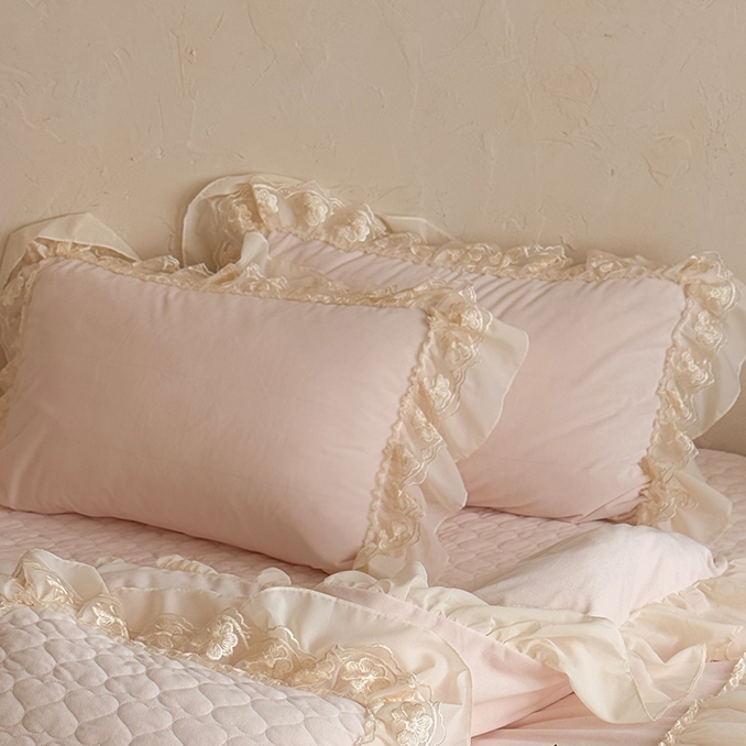 French Romantic Four-Pieces Thickened Warm Double-Sided Baby Lace Trim Bed Set - Harmony Gallery