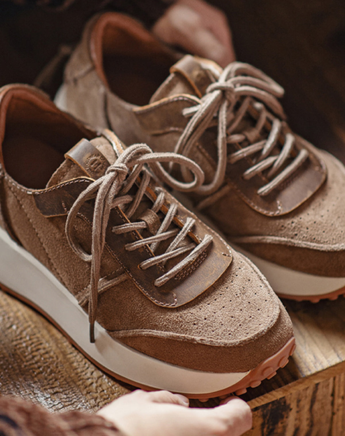 American Retro Jogging Height-Enhancing Forrest Gump Leather Men's Sports Shoes - Harmony Gallery