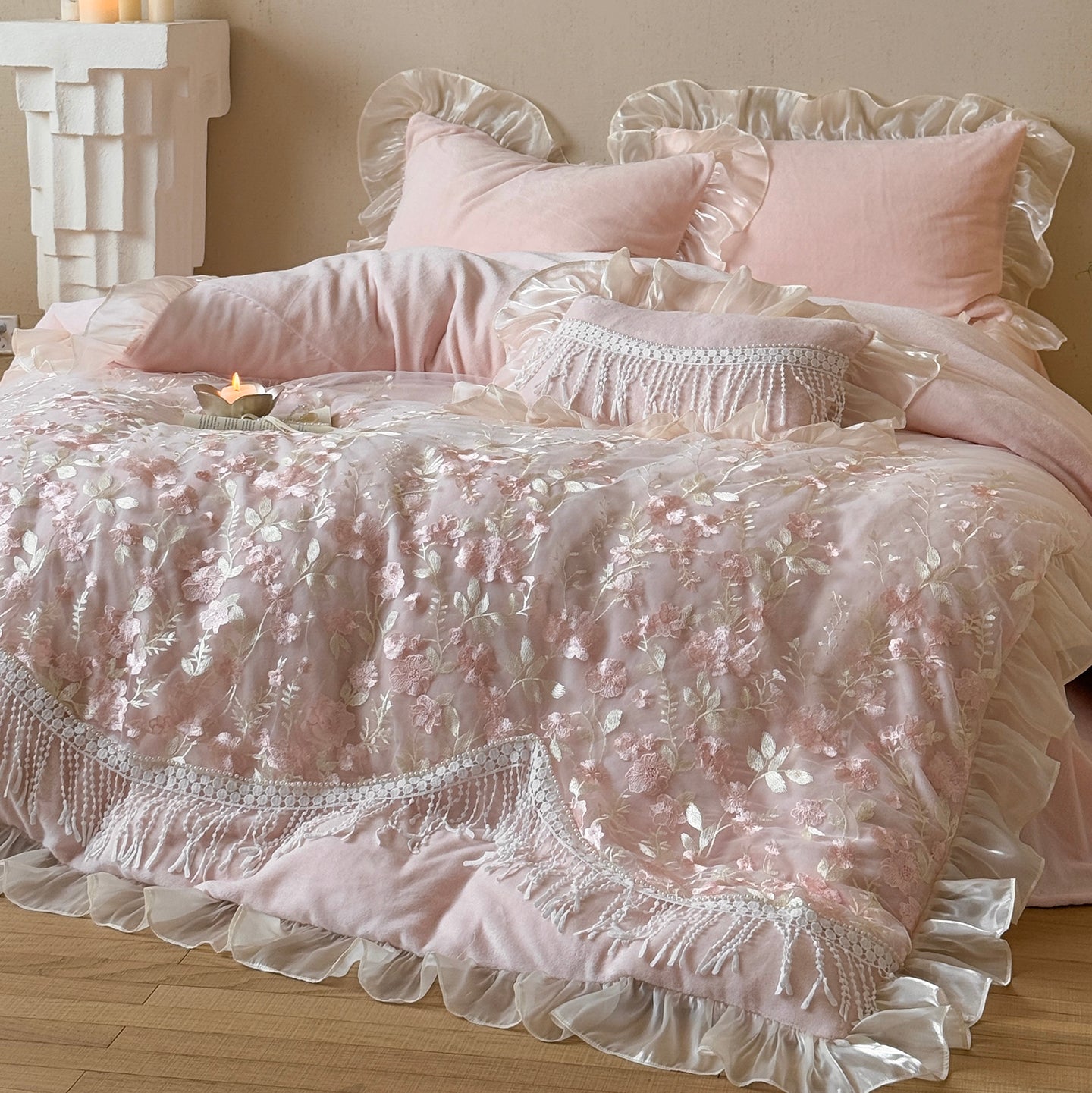 French Romantic Heavy-Duty Four-Piece Warm Double-Sided Coral Fleece Bed Set - Harmony Gallery
