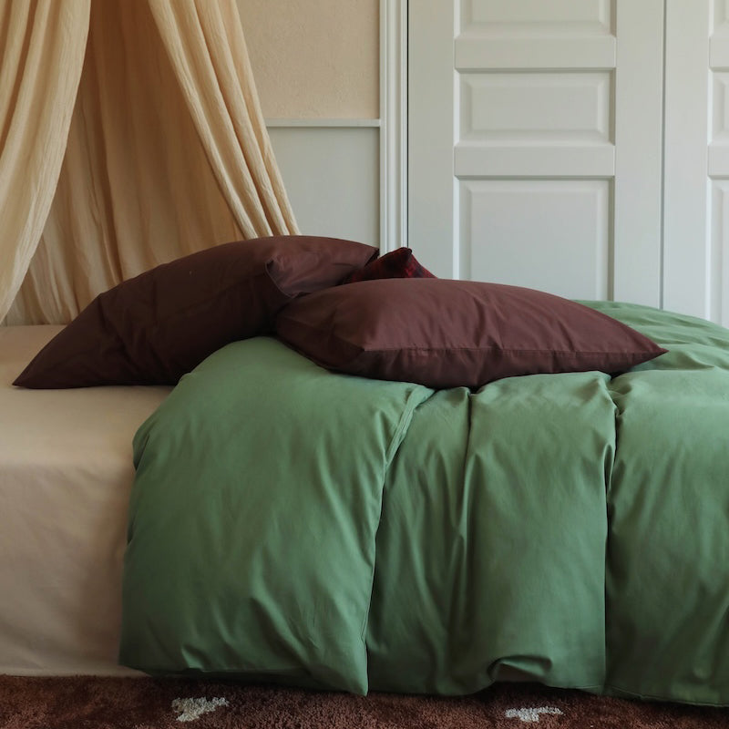 Minimalist Color-Blocked Warm Pure Cotton Thickened Brushed Four-Piece Bed Set - Harmony Gallery