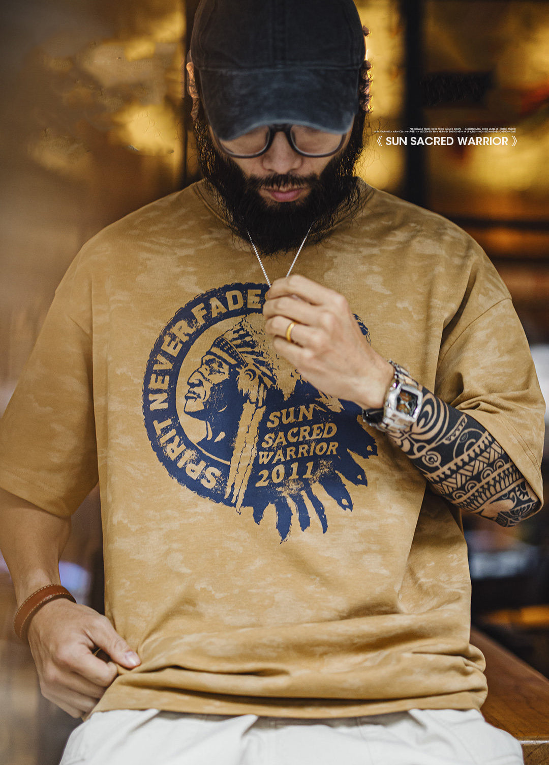 American Retro Batik Print  Distressed Wood Brown Daily Men's T-Shirt