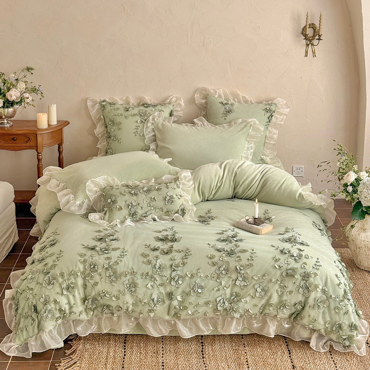 French Romantic Girly Four-Piece Thickened Coral Fleece Warm Bed Set - Harmony Gallery