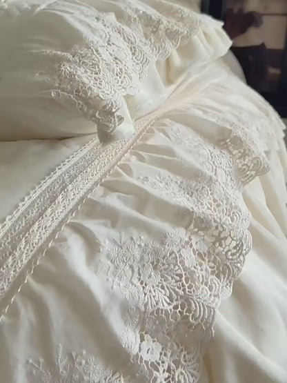 French Princess Retro Carved Milk Velvet Four-Piece Winter Coral Velvet Bed Set