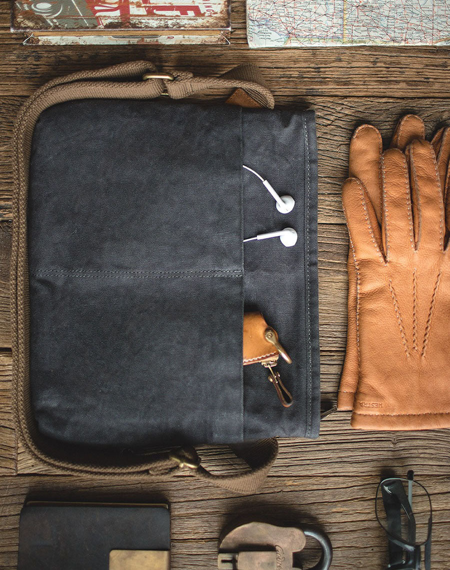 Tooling American Retro Simple Oil Wax Waterproof Canvas Men's Bag - Harmony Gallery