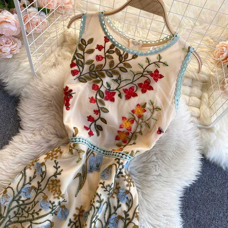 American Embroidery Elegant Round Neck Women's Dinner Dress - Harmony Gallery