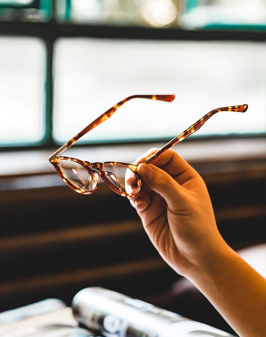 Tortoiseshell Light Boston Round Frame Men's Glasses - Harmony Gallery