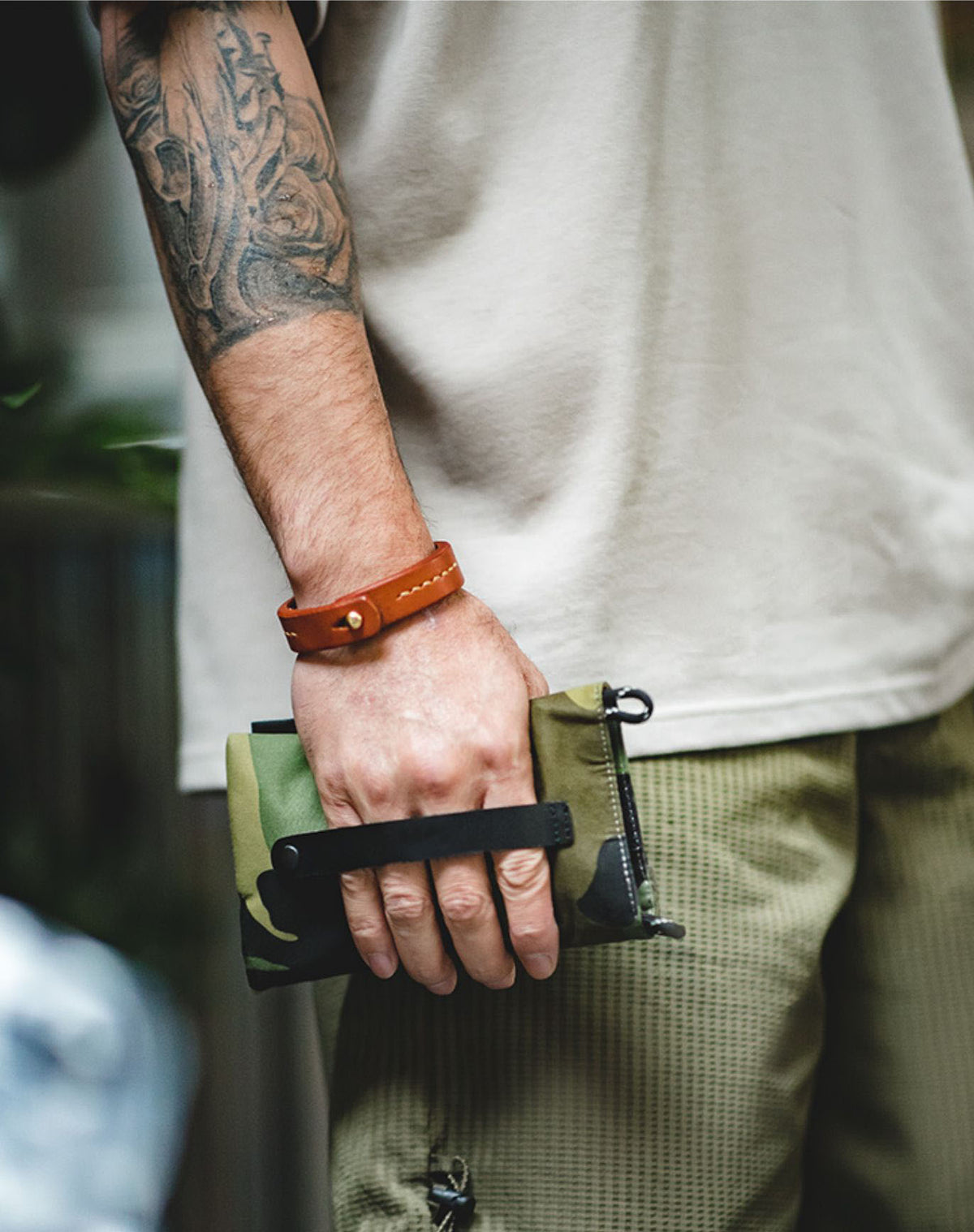 Retro camouflage vertical shoulder hand pocket Men's Bag - Harmony Gallery