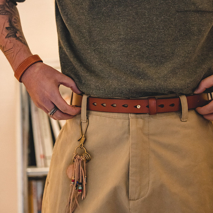 Tooling Retro Tanned Cowhide Old Letters Men's Belt - Harmony Gallery