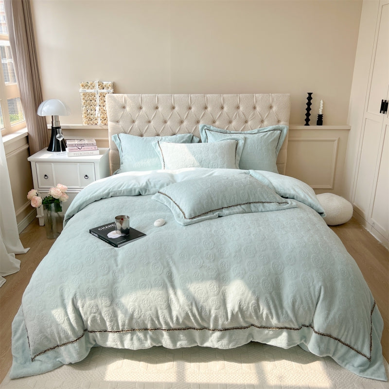 High-end Thickened Double-Sided Velvet Four-Piece Plush Bed Set - Harmony Gallery