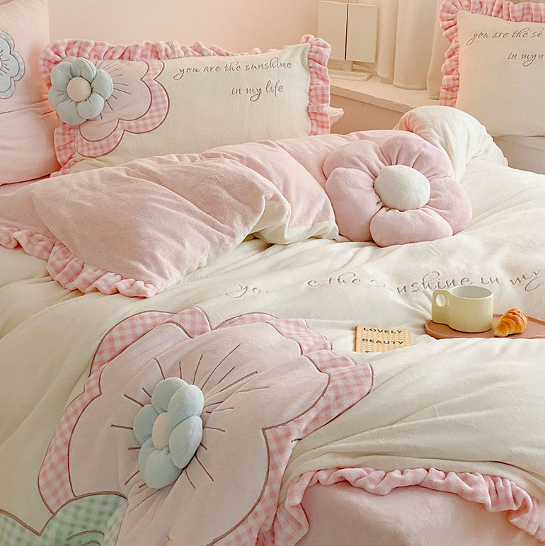 Princess Style Winter Velvet Five-Pieces Floral Bed Set - Harmony Gallery