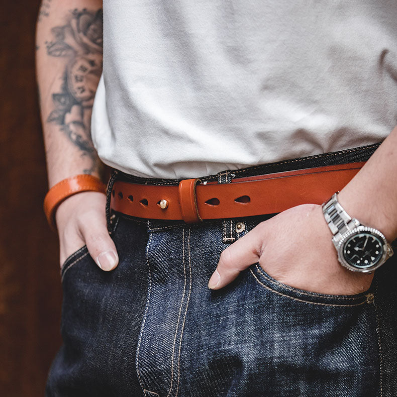 Tooling Retro Tanned Cowhide Old Letters Men's Belt - Harmony Gallery