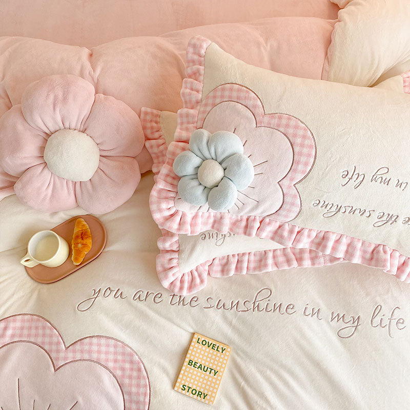 Princess Style Winter Velvet Five-Pieces Floral Bed Set - Harmony Gallery