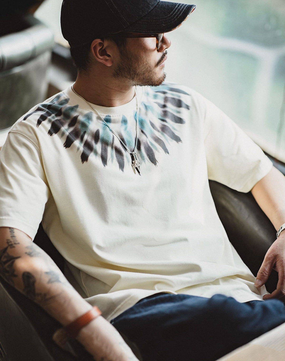 American Retro Feather Print  Loose Ethnic Men's T-Shirt - Harmony Gallery