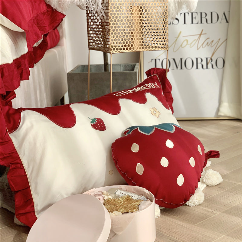 Cream Strawberry Pure Cotton Seven-Piece Ruffled Bed Set - Harmony Gallery