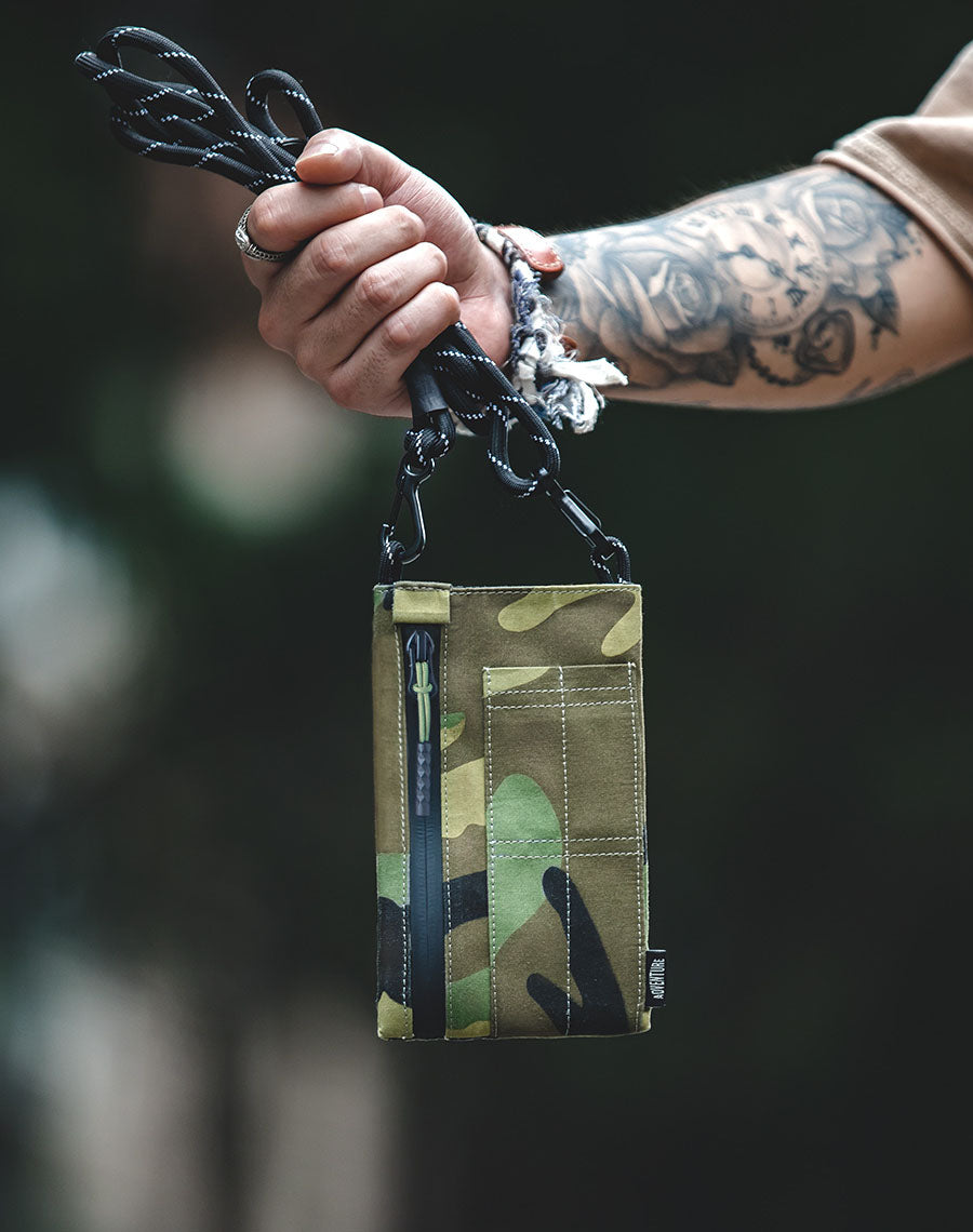 Retro camouflage vertical shoulder hand pocket Men's Bag - Harmony Gallery