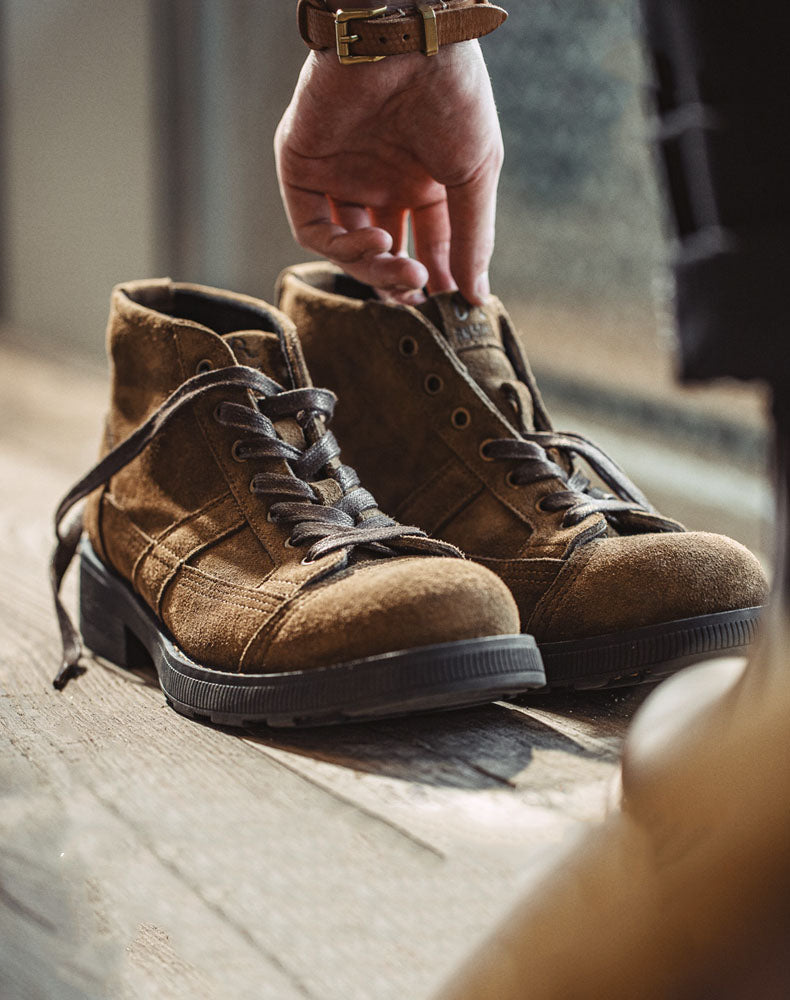 American Retro Mountaineering Casual Desert Leather Men's Boot - Harmony Gallery