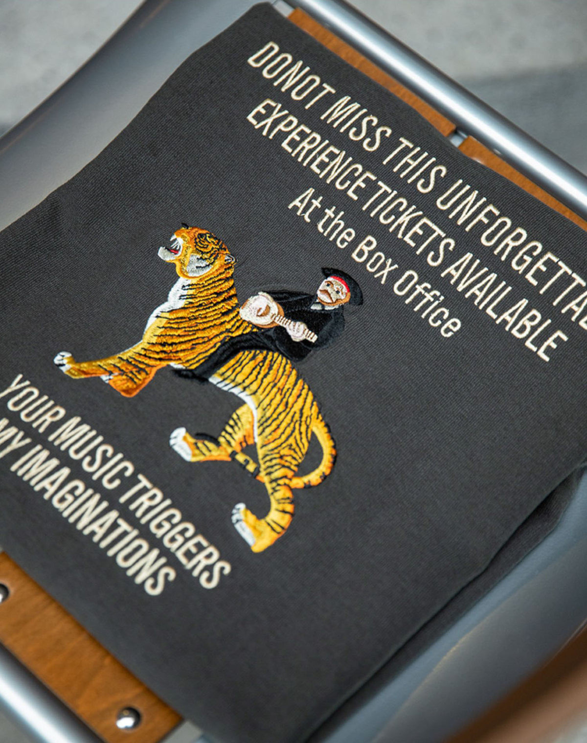 American Retro Tatami Embroidery Tiger Men's T-Shirt - Harmony Gallery