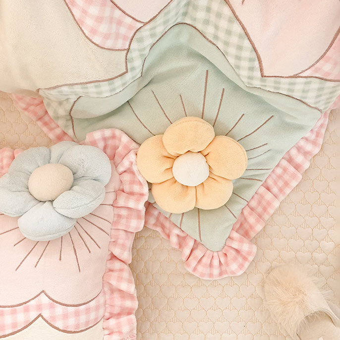 Princess Style Winter Velvet Five-Pieces Floral Bed Set - Harmony Gallery