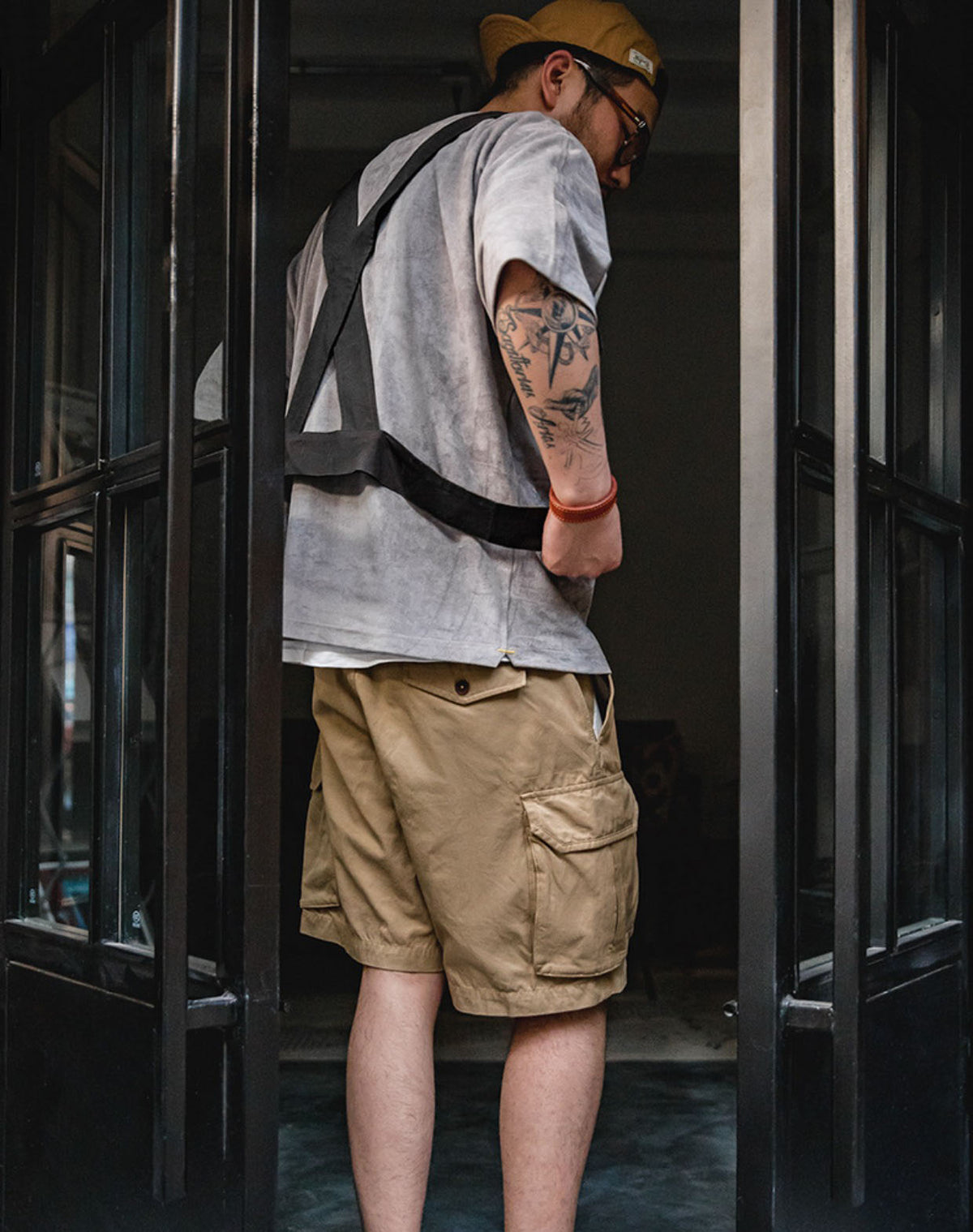 Retro Casual Sleeveless Vest Pocket Layered Men's Waistcoat Bag - Harmony Gallery